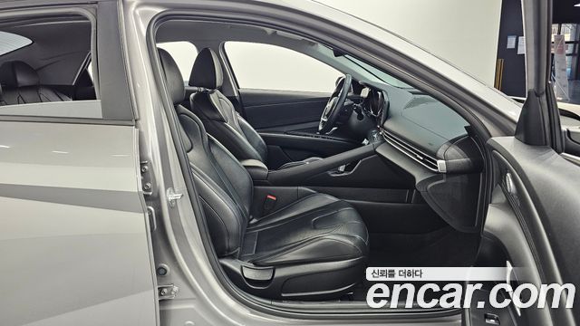 Hyundai AVANTE 2023 — photo 17