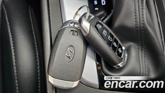 Hyundai AVANTE 2023 — photo 25