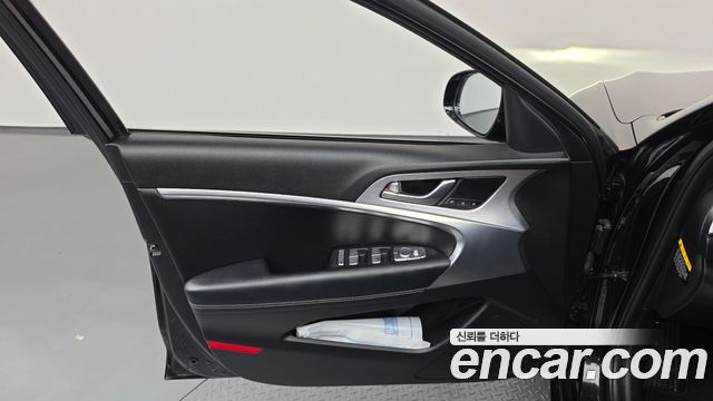 Genesis G70 2019 — photo 14
