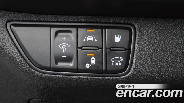 Genesis G70 2019 — photo 27