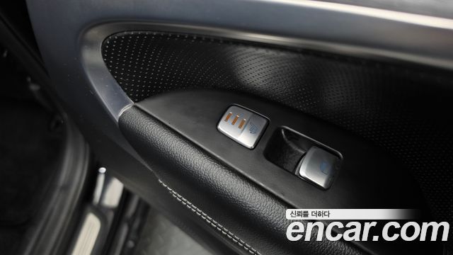 Genesis G70 2019 — photo 32