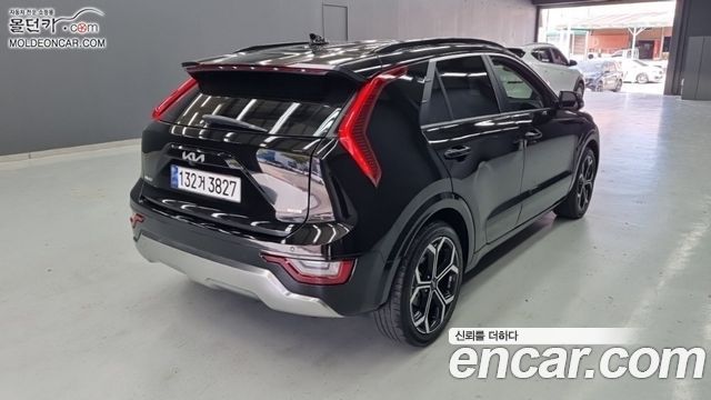 Kia Niro 2023 — photo 2