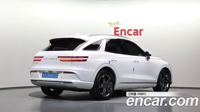 Genesis GV70 2022 — photo 2