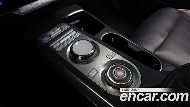 Genesis GV70 2022 — photo 9