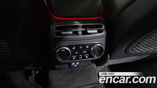 Genesis GV70 2022 — photo 19