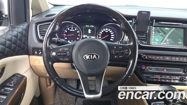 Kia Canival 2018 — photo 13