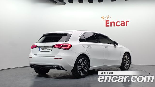 Mercedes-Benz A-Class 2022 — photo 2