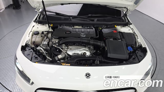 Mercedes-Benz A-Class 2022 — photo 6