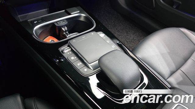 Mercedes-Benz A-Class 2022 — photo 22