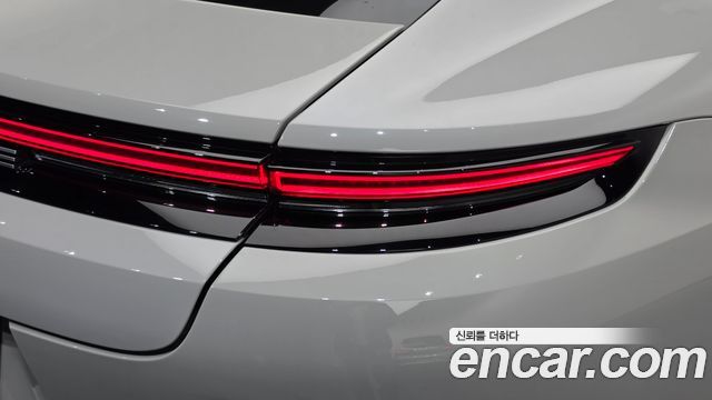 Porsche Panamera 2025 — photo 9