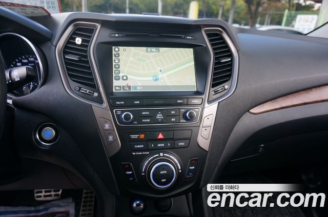 Hyundai Santafe 2017 — photo 13