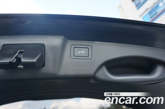 Hyundai Santafe 2017 — photo 17