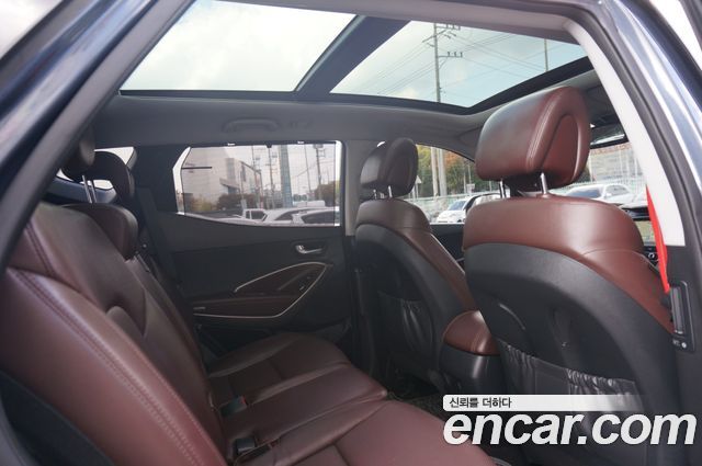 Hyundai Santafe 2017 — photo 18