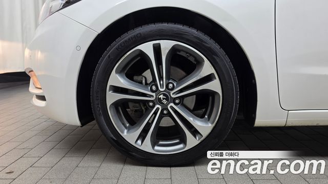 Kia K3 2013 — photo 5