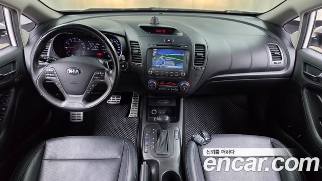 Kia K3 2013 — photo 10