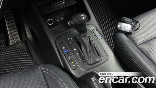 Kia K3 2013 — photo 12