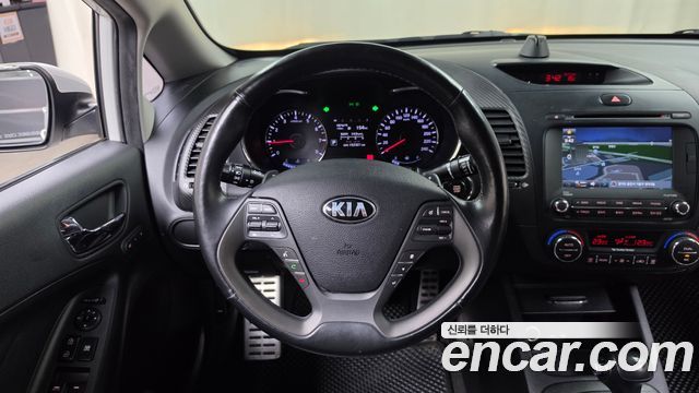 Kia K3 2013 — photo 19