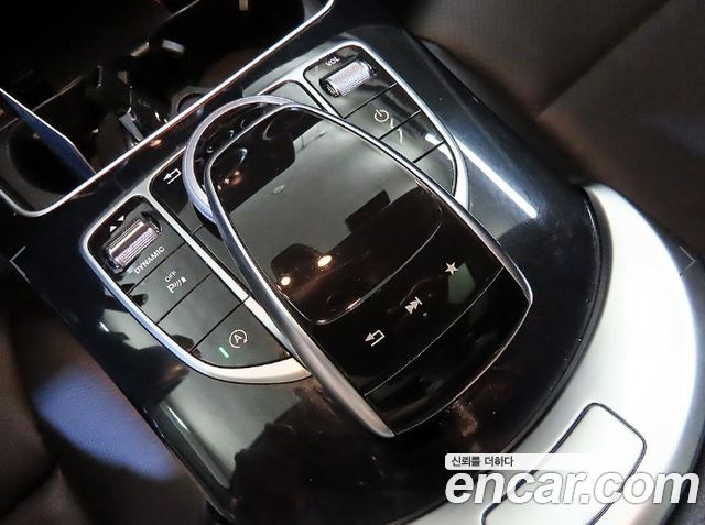 Mercedes-Benz C-Class 2017 — photo 15