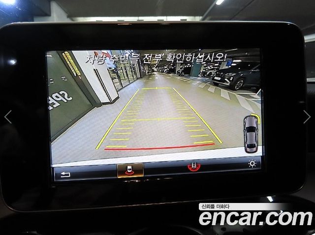 Mercedes-Benz C-Class 2017 — photo 16