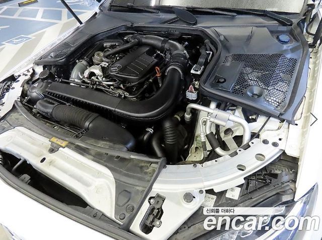 Mercedes-Benz C-Class 2017 — photo 19