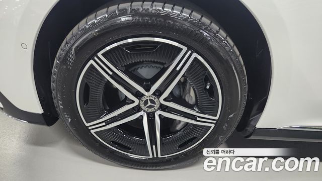 Mercedes-Benz EQE 2026 — photo 5