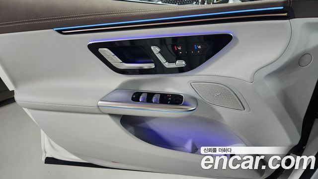 Mercedes-Benz EQE 2026 — photo 12