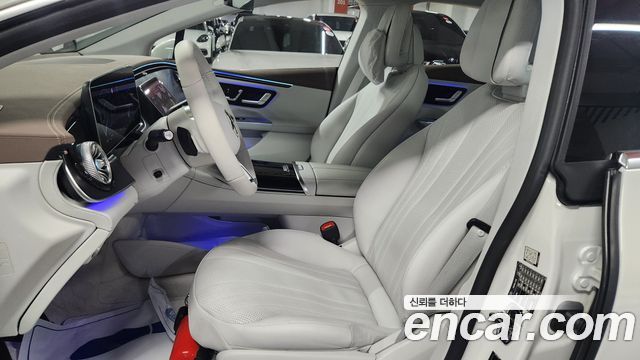 Mercedes-Benz EQE 2026 — photo 13