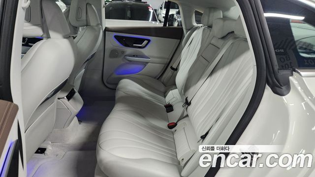 Mercedes-Benz EQE 2026 — photo 16