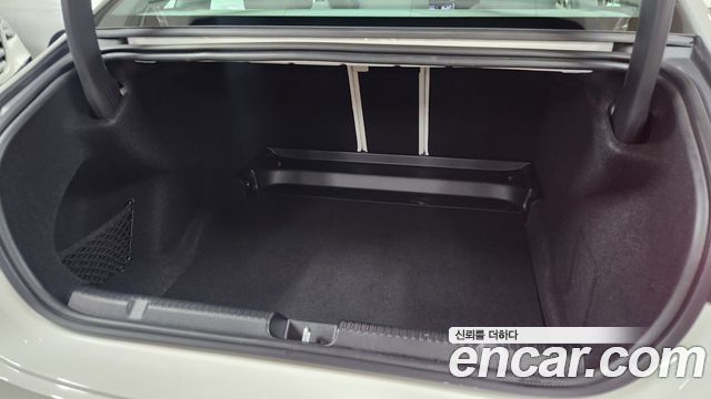 Mercedes-Benz EQE 2026 — photo 19