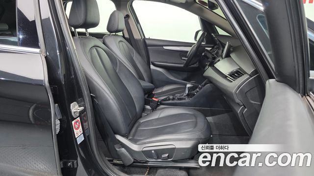 BMW 2-Series 2015 — photo 11