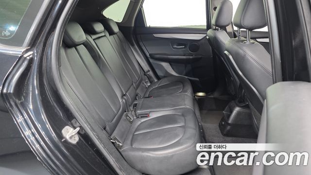 BMW 2-Series 2015 — photo 12