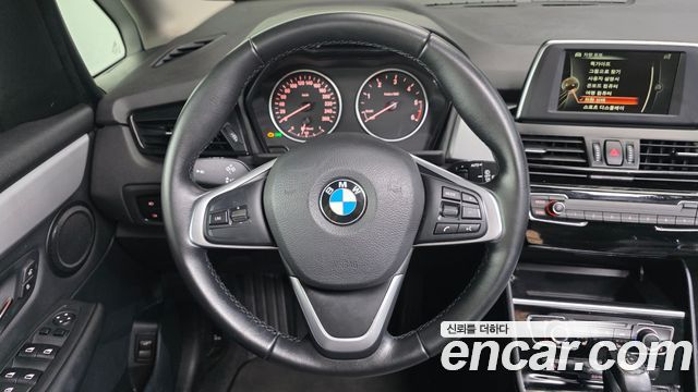 BMW 2-Series 2015 — photo 13