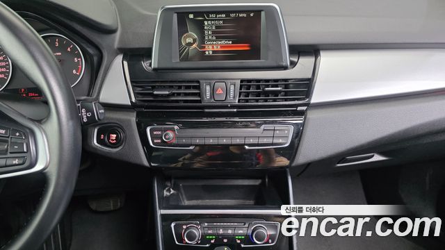 BMW 2-Series 2015 — photo 16