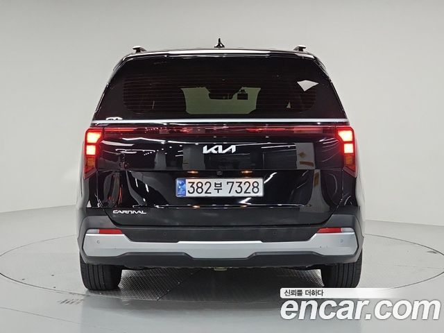 Kia Canival 2025 — photo 3
