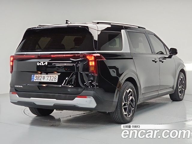 Kia Canival 2025 — photo 4