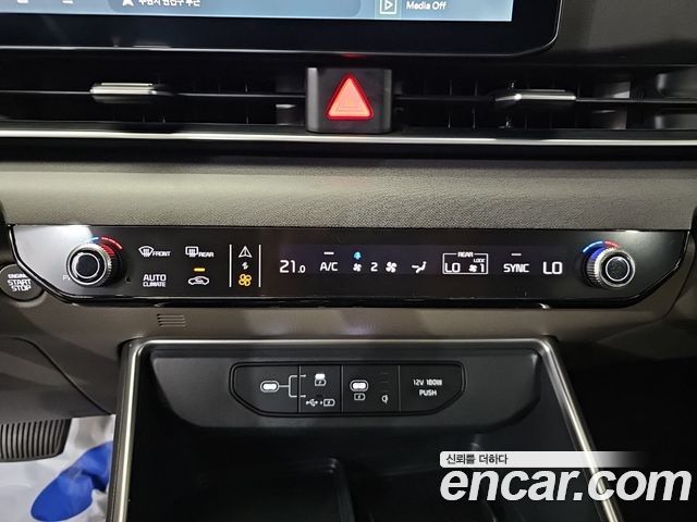 Kia Canival 2025 — photo 10