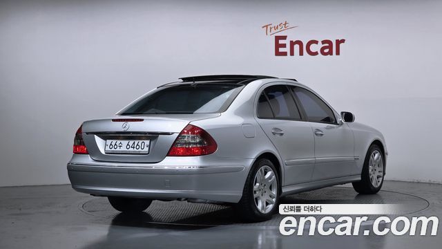 Mercedes-Benz E-Class 2007 — photo 2