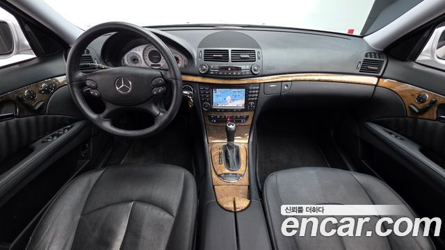 Mercedes-Benz E-Class 2007 — photo 7
