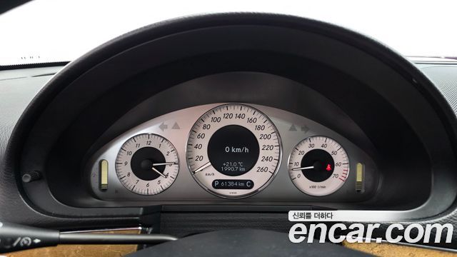 Mercedes-Benz E-Class 2007 — photo 8