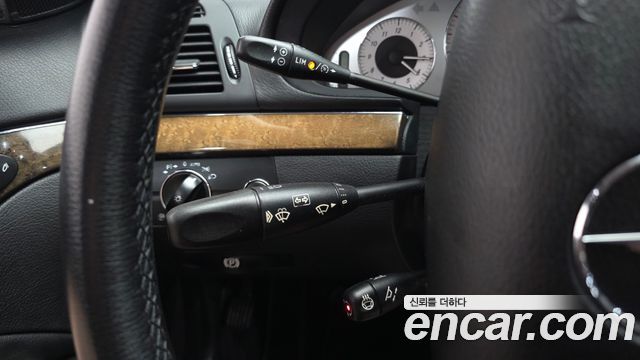 Mercedes-Benz E-Class 2007 — photo 18