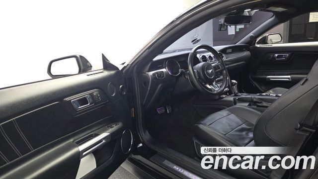 Ford Mustang 2016 — photo 10