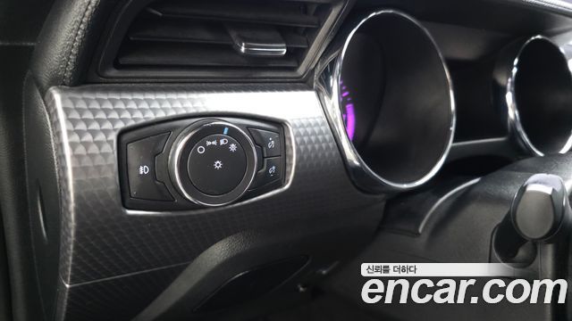 Ford Mustang 2016 — photo 15