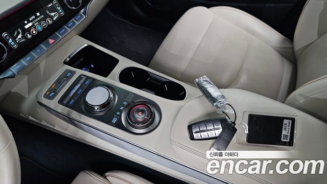 Genesis GV70 2022 — photo 12