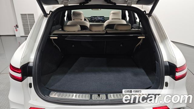 Genesis GV70 2022 — photo 26