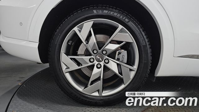 Genesis GV70 2022 — photo 7