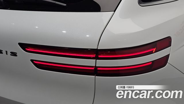 Genesis GV70 2022 — photo 9