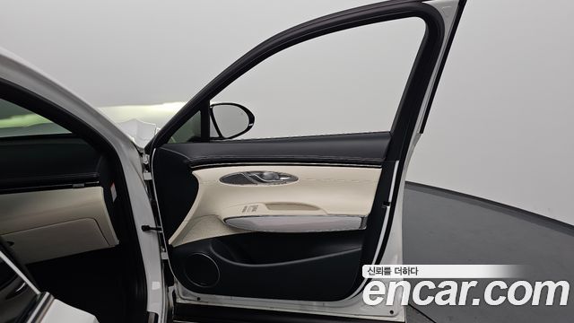 Genesis GV70 2022 — photo 14