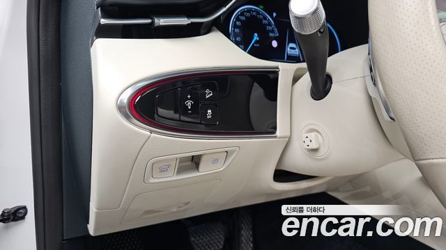 Genesis GV70 2022 — photo 39