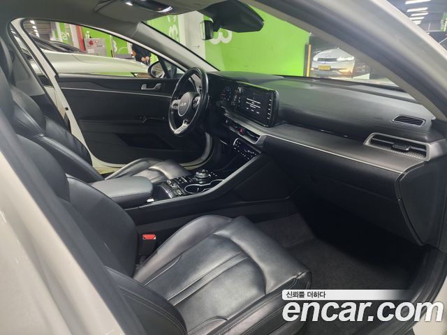 Kia K5 2022 — photo 8