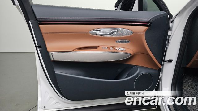 Genesis GV70 2025 — photo 14